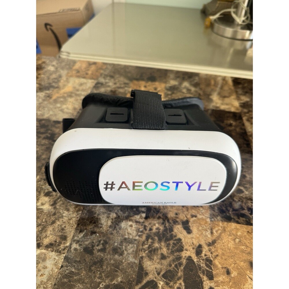 American Eagle Outfitters Mobile Phone Virtual Reality Headset